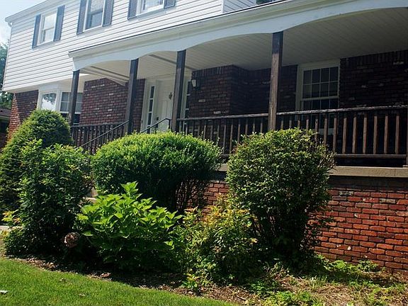 4th image of 3238 Hawthorne Ct