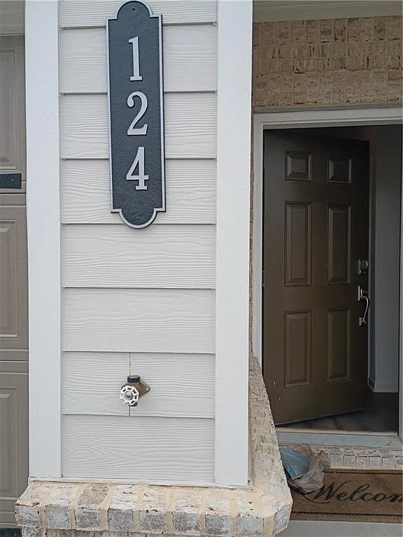 Building Photo - 124 Hazel Dr