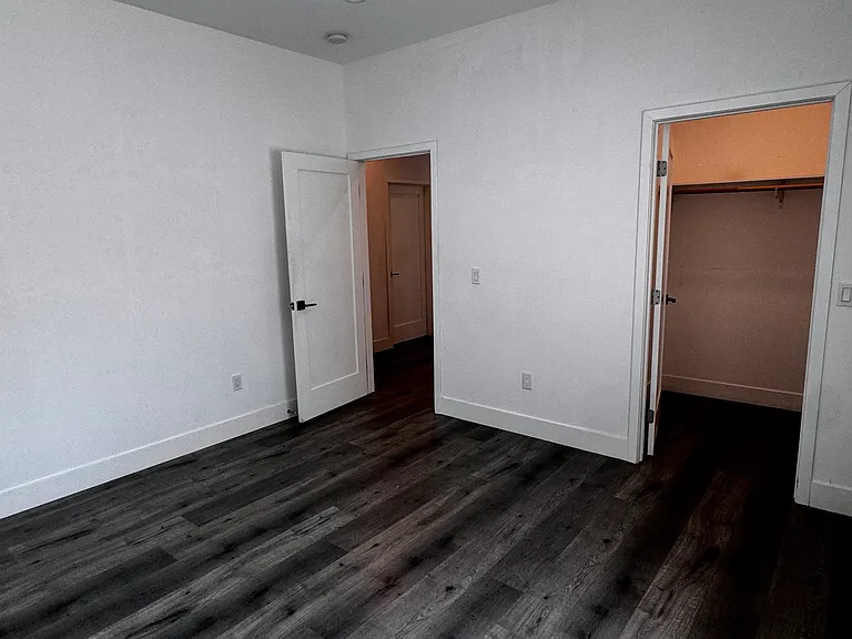1129 N Catalina St — Photo 9