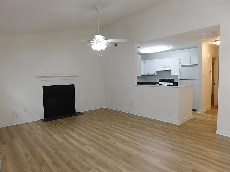 1522 College Way — Photo 5