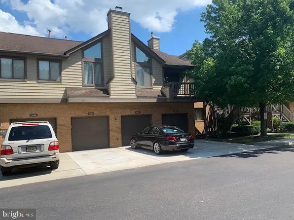 1605 Augusta Cir, Mount Laurel, NJ 08054