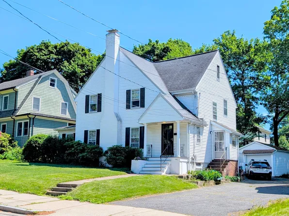 142 Jackson St, Newton, MA 02459