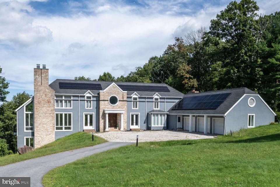 1st image of 3 Forest Rd