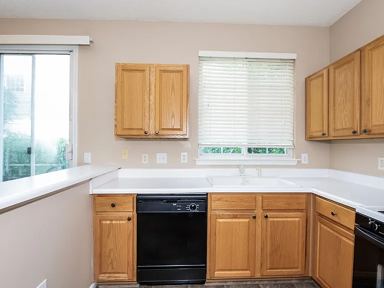 8707 Meadowmont View Dr — Photo 10