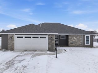 1466 Monte Carlo Dr, Huntertown, IN 46748