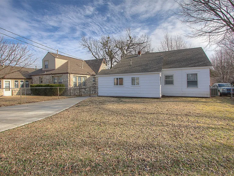 1316 S Knoxville Ave — Photo 18