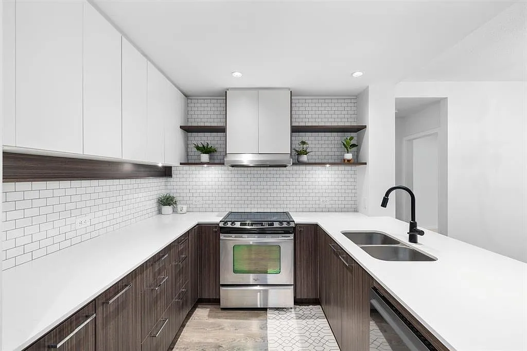 2 bed, 919 sqft, $3,000 — Photo 3