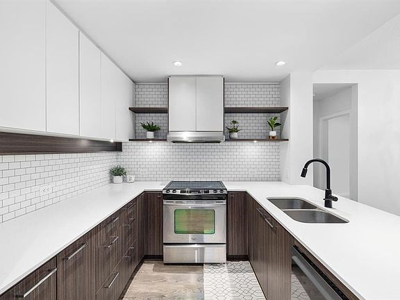 3rd image of 553 Foster Ave