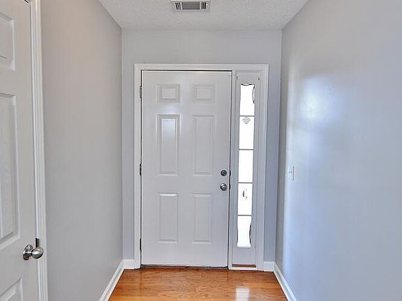 5th image of 251 Cedar Hollow Dr