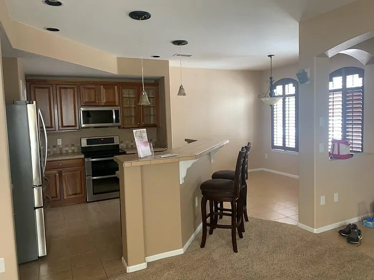 641 W Burgundy St #C — Photo 4