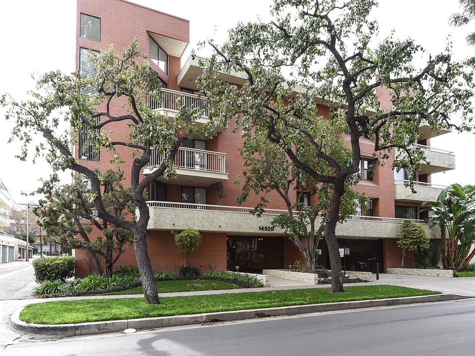 1st image of 14520 Dickens St Unit 309