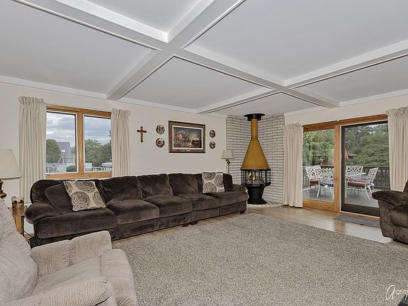 5th image of 3214 Oakdale Ave