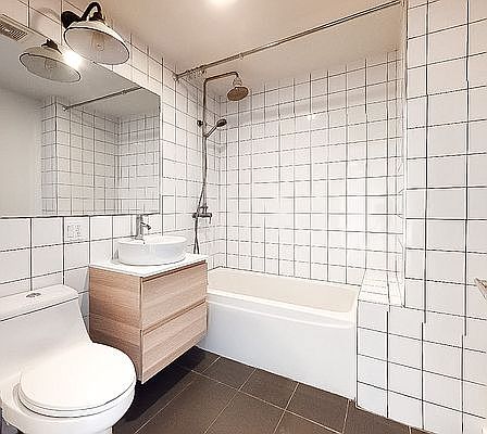 4th image of 59 Bogart St #116