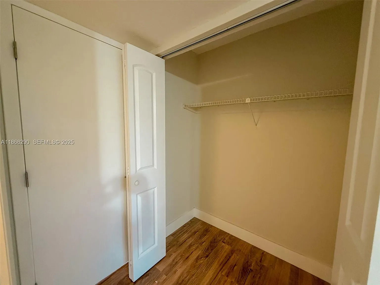 2 bed, 979 sqft, $2,195 — Photo 2
