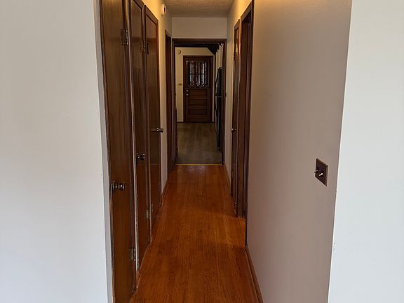 5th image of 1547 N Wolf Rd
