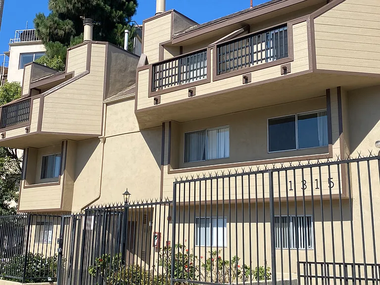 French Park Apartments — Photo 13