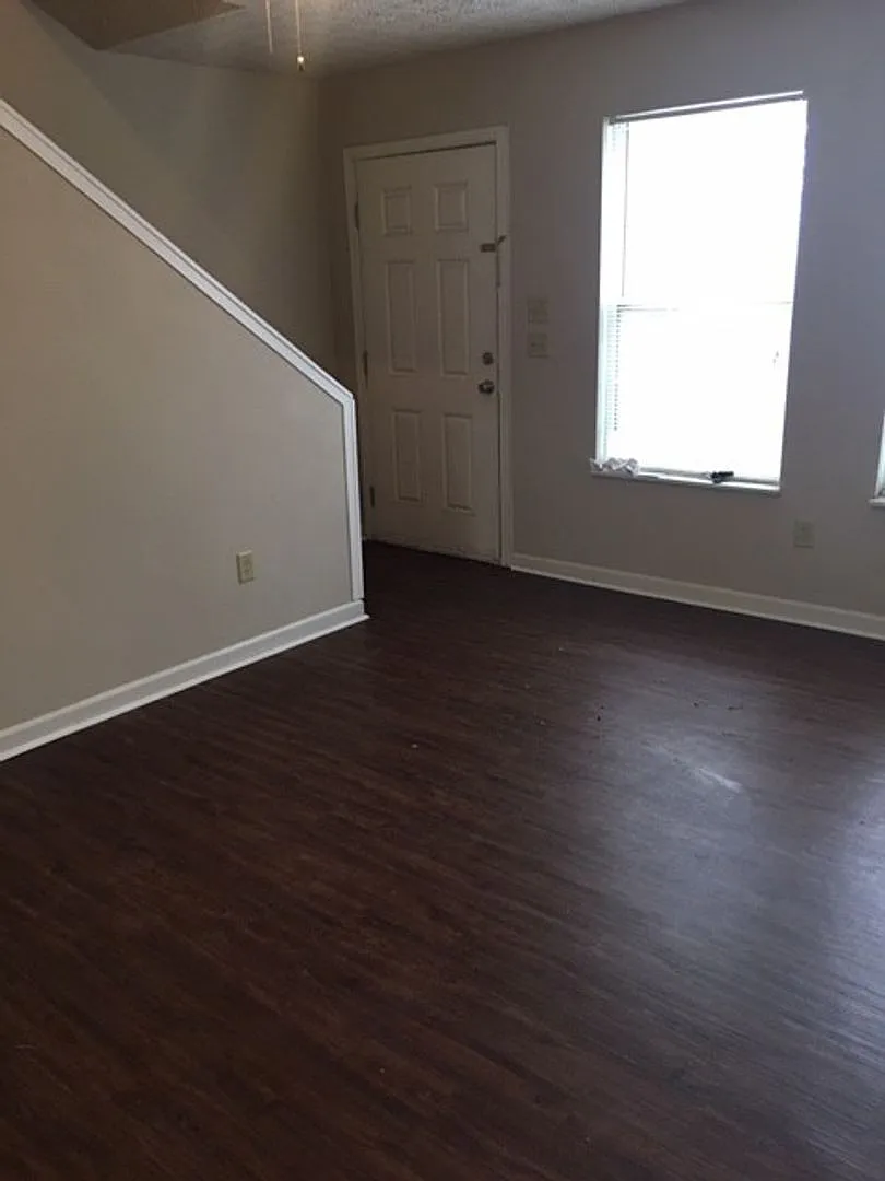 Knoxville 37920 - 2 bedroom, 1. — Photo 4