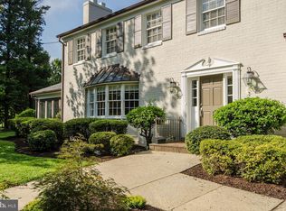 3130 N Abingdon St, Arlington, VA 22207