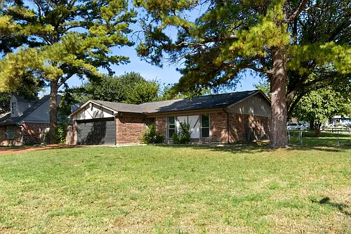 809 James St Photo 1