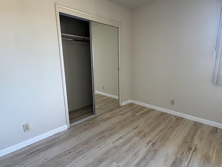 Southshore Gardens Apartments — Photo 7