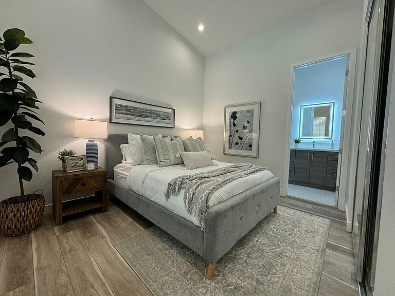 Brand New 2bd/2ba Residence Available Near North Park! — Photo 6