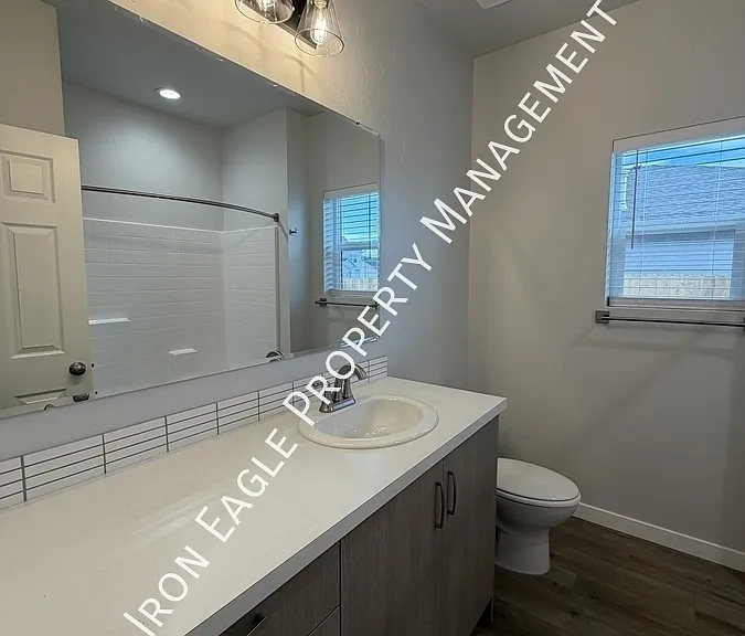 1086 Woods Bog Ct — Photo 18