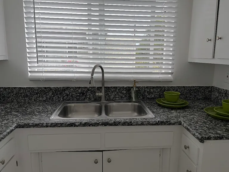 7307 Woodman Ave #8 — Photo 9