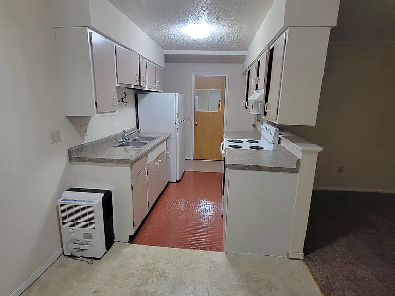 545 Birchcrest Dr #1 — Photo 17