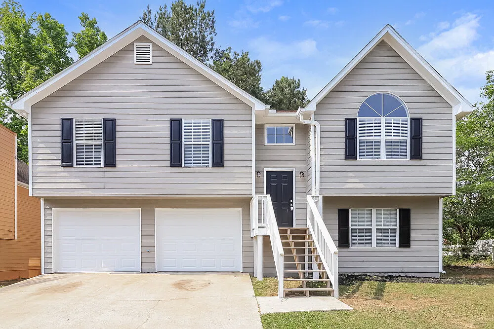 3 bed, 3.0 bath, 1715 sqft, $2,970 — Photo 1