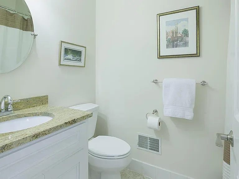 512 Devenger Rd — Photo 24