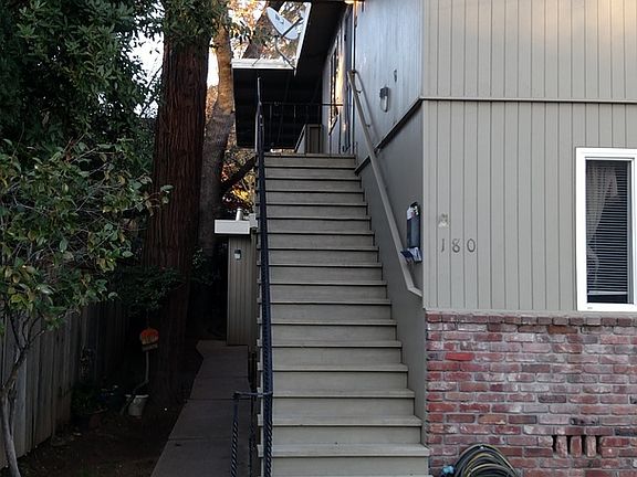 3rd image of 180 Reamer St APT 3