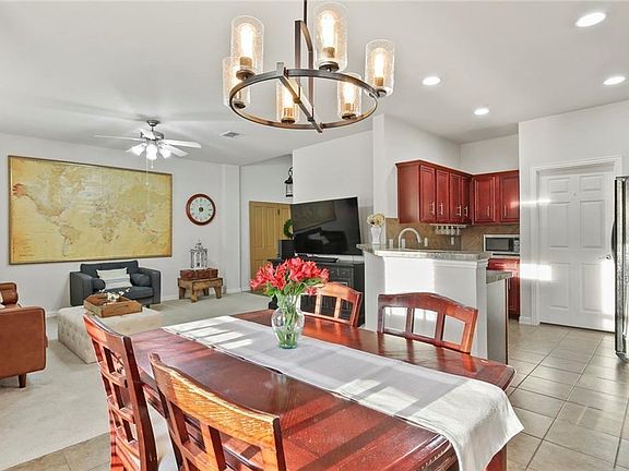 3rd image of 8729 Manhattan Ave