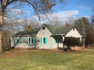 209 E Main St, East Bend, NC 27018