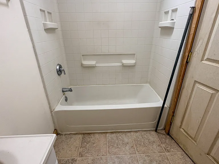519 Este Es Rd #A — Photo 12