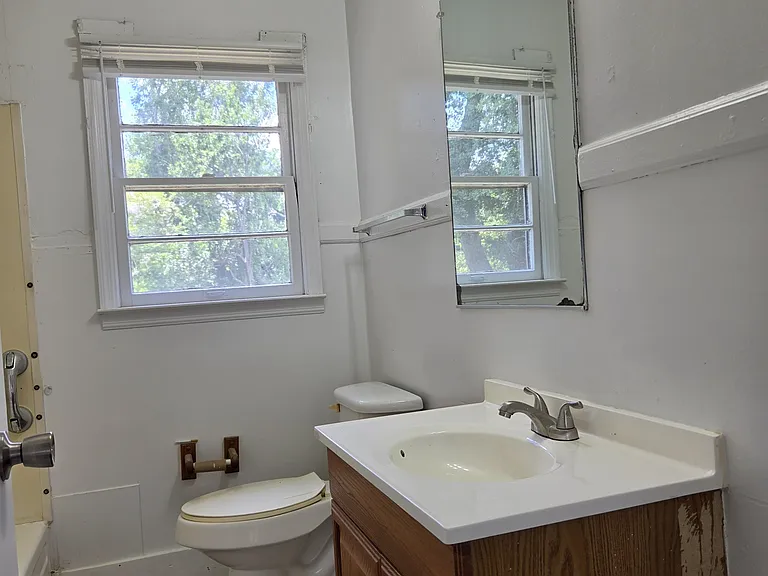 2439 Yates Dr — Photo 8
