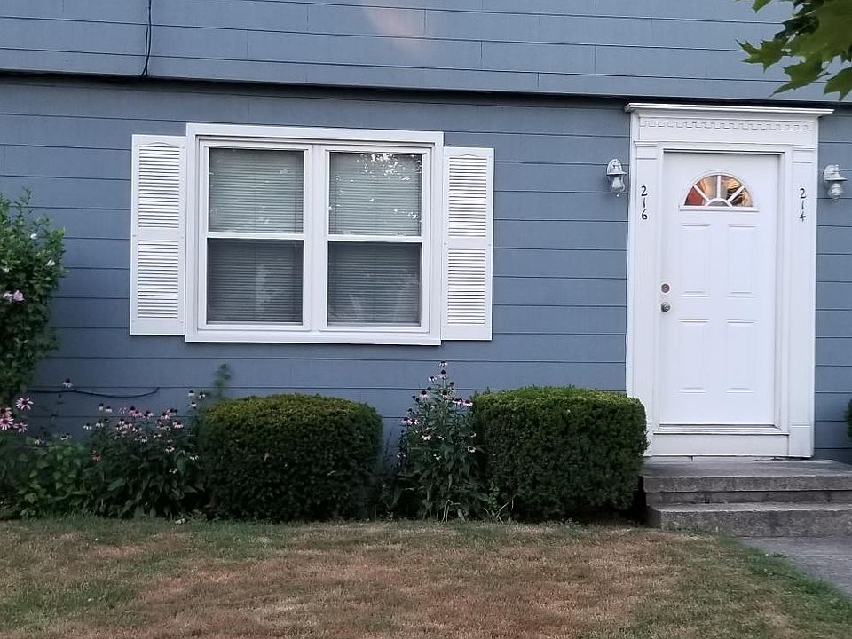 1st image of 216 S Summit St #216