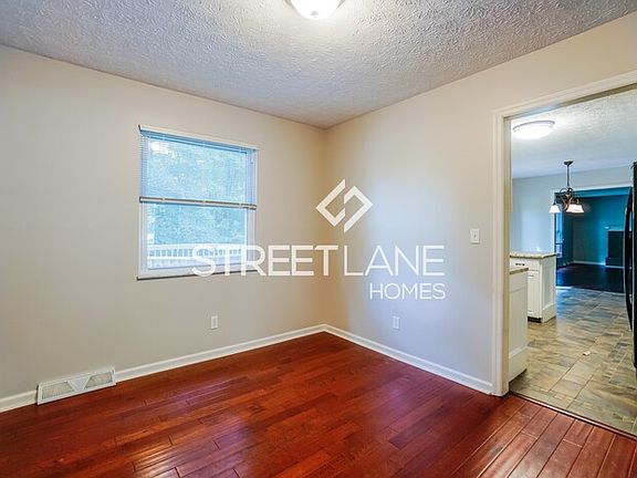 4th image of 13891 Woodsedge Ct NW