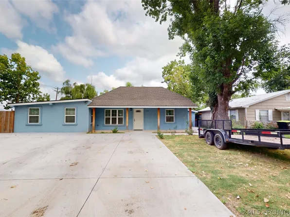1030 W 13th St, Ada, OK 74820