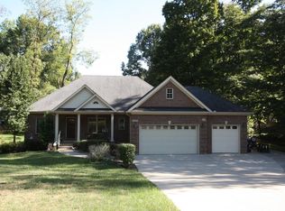 403 Rebel Dr, Pewee Valley, KY 40056