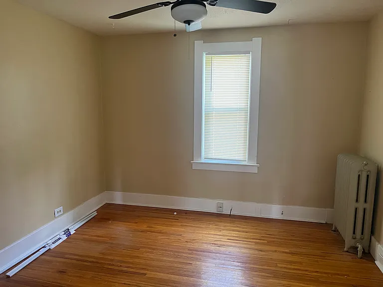 1025 Sawyer Rd — Photo 4