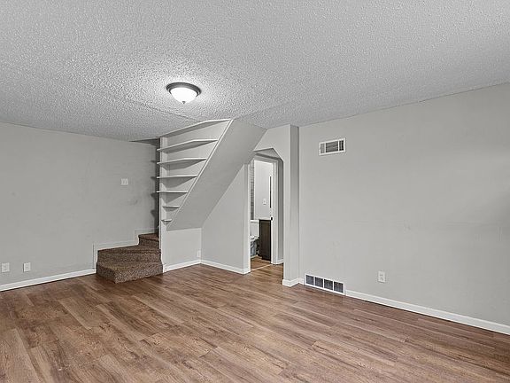 5th image of 125 Buddie Ave