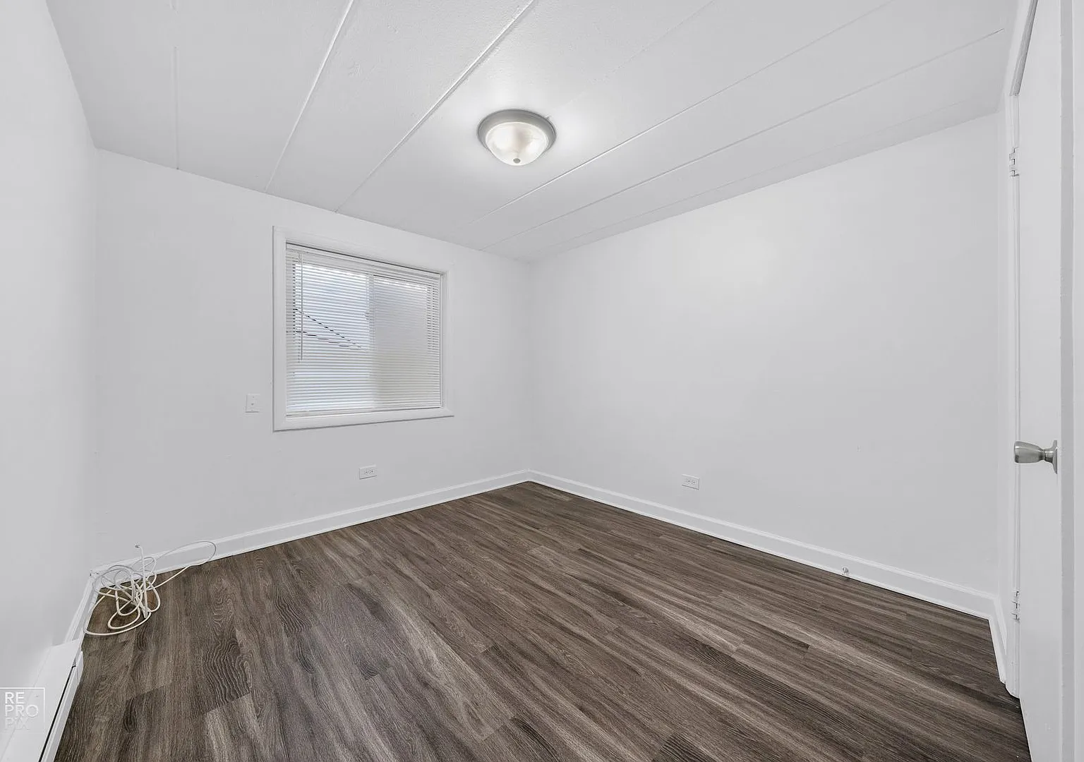 Modern one bedroom apartment — Photo 4