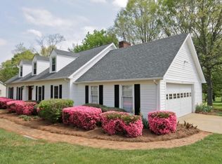 395 Baymount Dr, Statesville, NC 28625