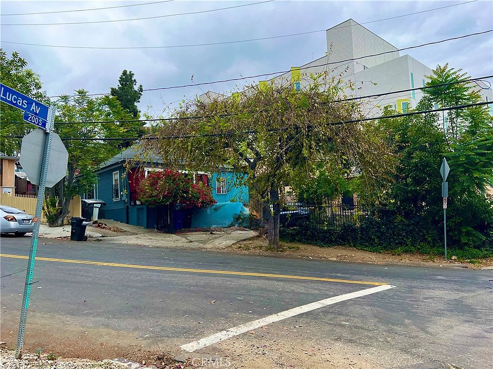 1st image of 1405 W 2nd St