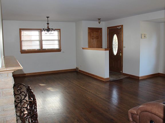 5th image of 4216 Forest Ave