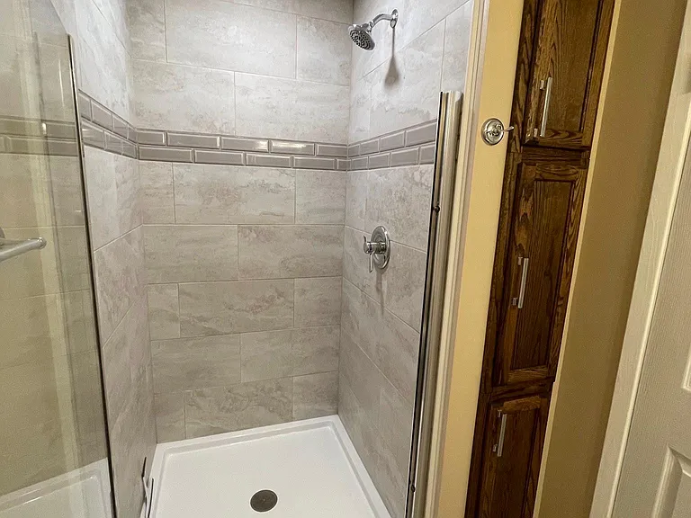 Master En Suite Bathroom
