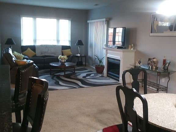 3rd image of 16369 Chatham Dr