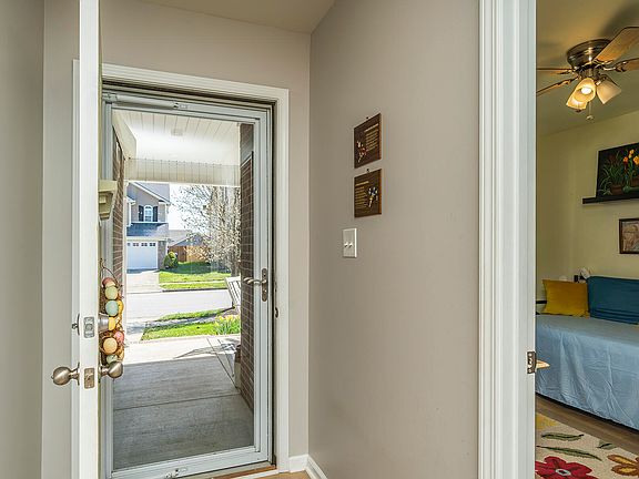 5th image of 2521 Milsom Ln