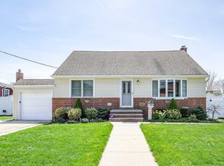 188 Pittsburgh Ave, Massapequa, NY 11758