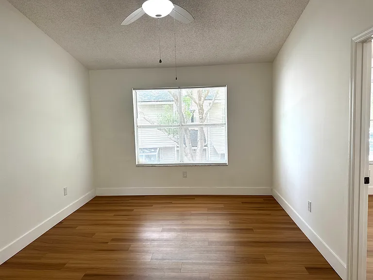 6020 Scotchwood Gln #210 — Photo 8